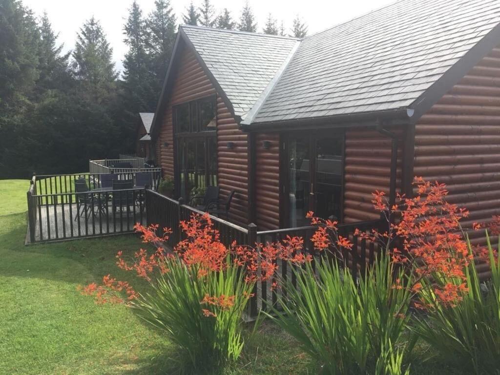 Glengoulandie Lochside Lodge מראה חיצוני תמונה