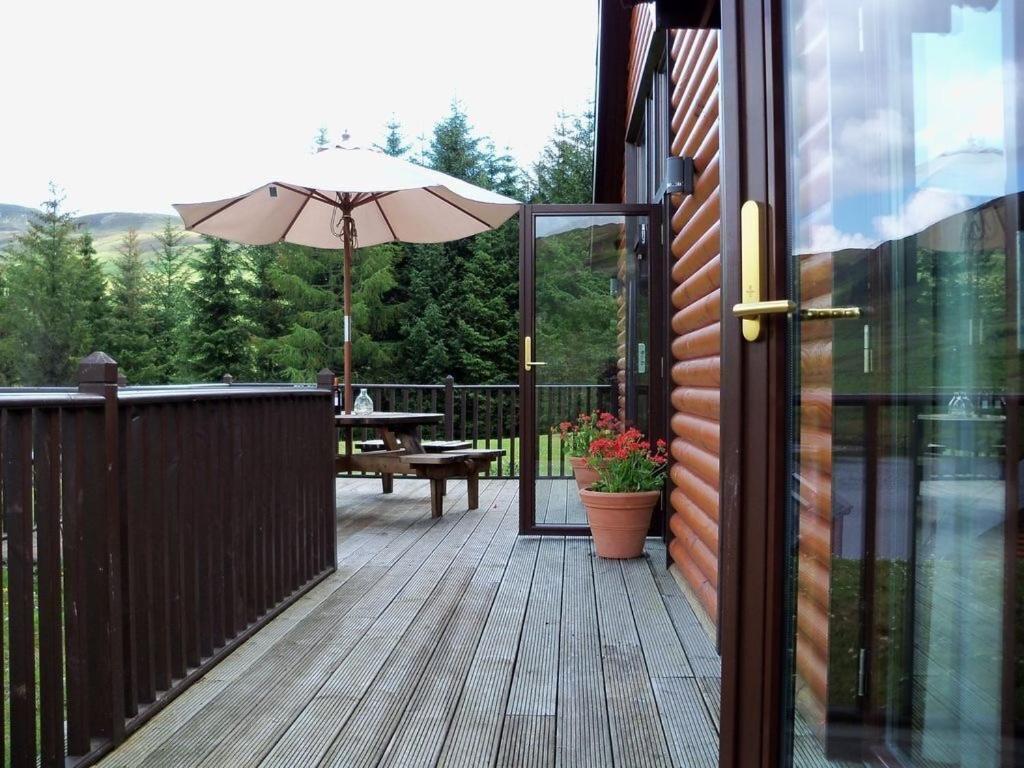 Glengoulandie Lochside Lodge מראה חיצוני תמונה